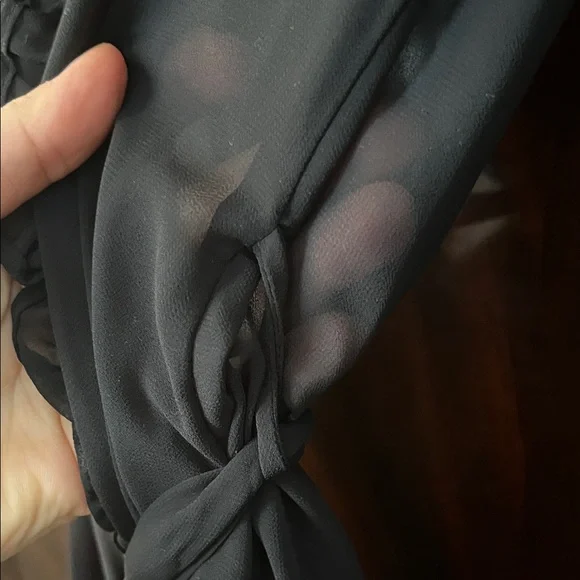 🆕 Black Ruffled Sheer Robe - Picture 7 of 10